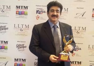 SandeepMarwah Honored With MMT Award